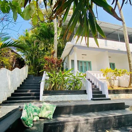 Petit Ana Beach Retreat วาร์คาลา ภายนอก รูปภาพ